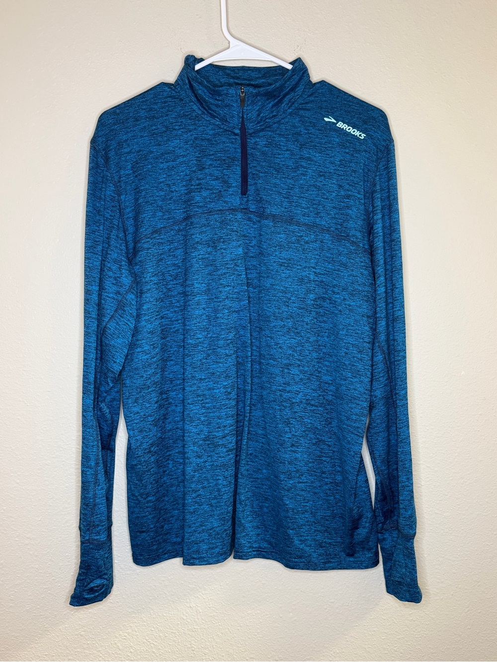 Brooks Women Medium Run Happy 1/2 Zip Long Sleeve Athletic Running Workout Soft